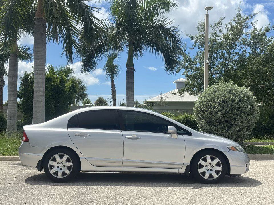 Used 2010 Honda Civic LX image 5