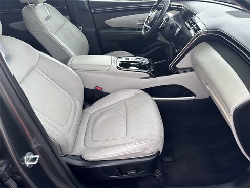 Used 2022 Hyundai Tucson Limited image 13