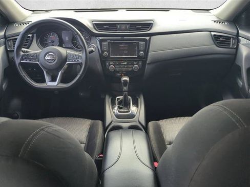 Used 2018 Nissan Rogue SV FWD image 17