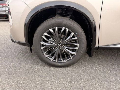 New 2026 Nissan Rogue Platinum w/ Platinum Premium Package image 9