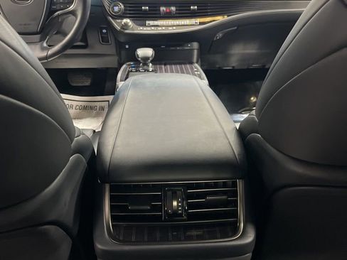Used 2019 Lexus LS 500 AWD w/ Accessory Package (Z1) image 38
