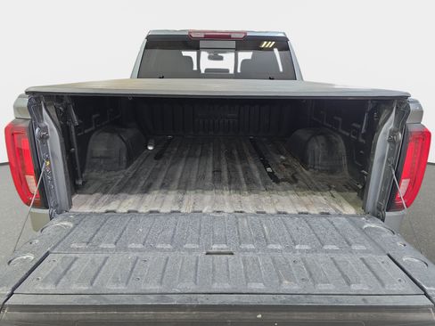 Used 2022 GMC Sierra 1500 SLT w/ SLT Premium Package AWD/4WD image 27