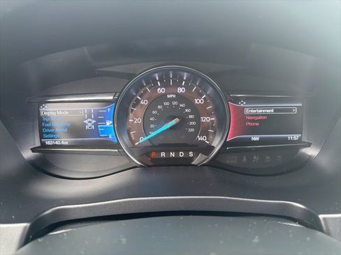 Used 2019 Ford Explorer Limited w/ Ford Safe & Smart Package image 13