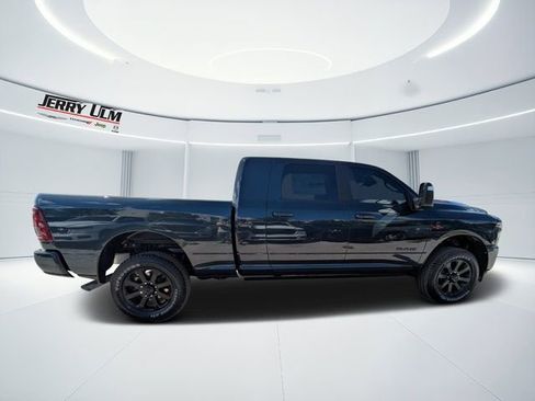 New 2026 RAM 2500 Laramie AWD/4WD image 2