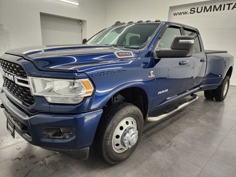 Used 2024 RAM 3500 Big Horn w/ Sport Appearance Package image 7
