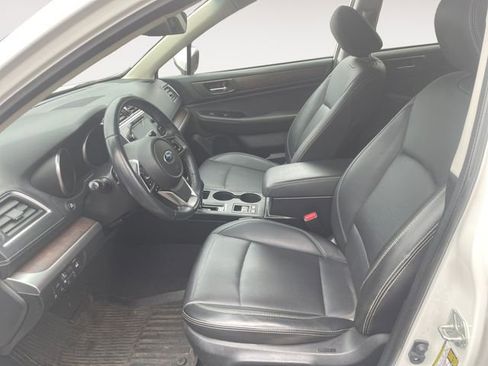 Used 2019 Subaru Outback 2.5i Limited AWD/4WD image 9