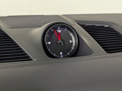 Certified 2023 Porsche Cayenne Platinum Edition AWD/4WD image 29