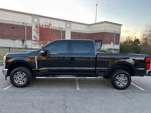 Used 2025 Ford F250 Lariat image 3