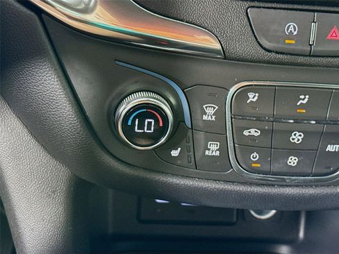 Used 2023 Chevrolet Equinox LT AWD/4WD image 13
