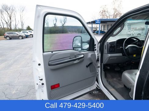 Used 2005 Ford F350 XL image 11
