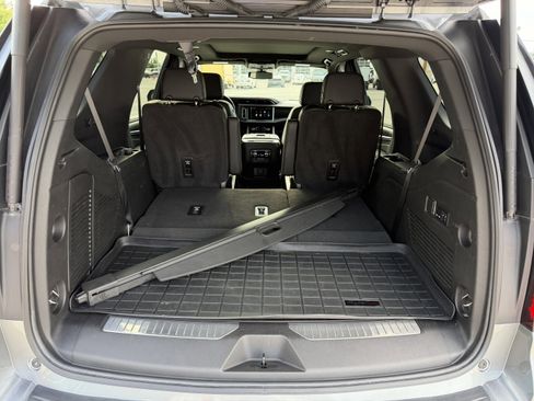Used 2022 GMC Yukon Denali AWD/4WD image 7