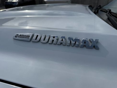 Used 2018 Chevrolet Silverado 2500 LT w/ LT Convenience Package image 9