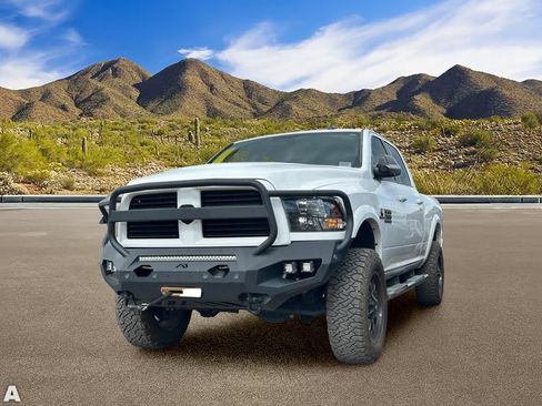 Used 2017 RAM 2500 Big Horn w/ Sport Appearance Group AWD/4WD image 2