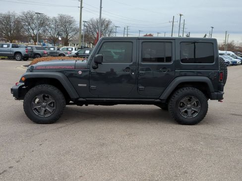 Used 2018 Jeep Wrangler Unlimited Rubicon w/ Connectivity Group image 5