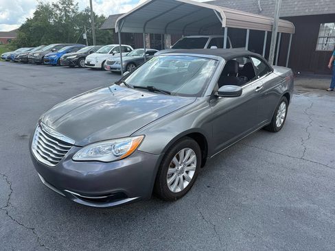 Used 2013 Chrysler 200 Touring image 8