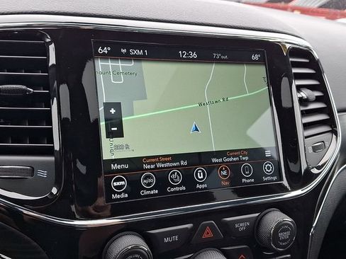 Used 2022 Jeep Grand Cherokee Limited AWD/4WD image 17
