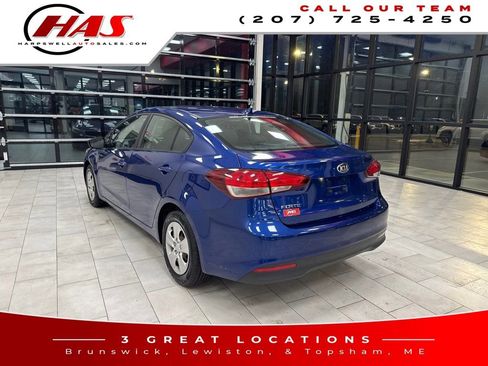 Used 2017 Kia Forte LX image 3