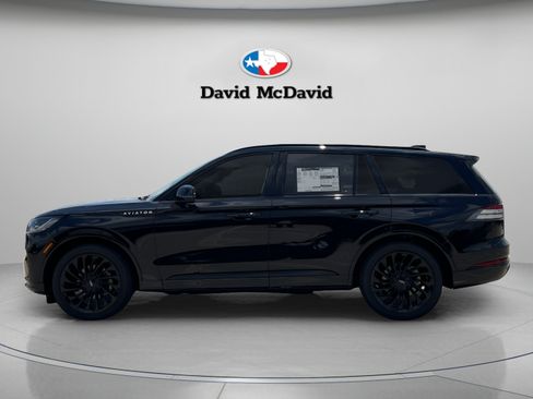 Certified 2025 Lincoln Aviator Reserve w/ Equipment Group 201A AWD/4WD image 4
