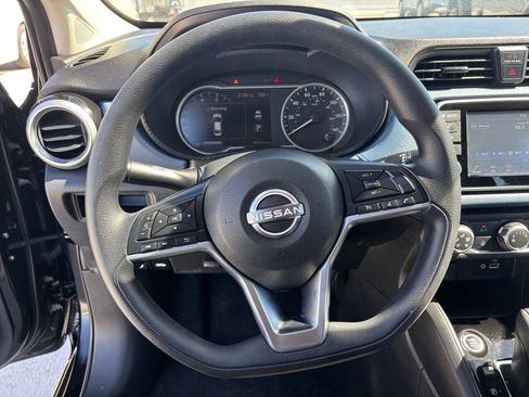 Used 2025 Nissan Versa SV FWD image 21