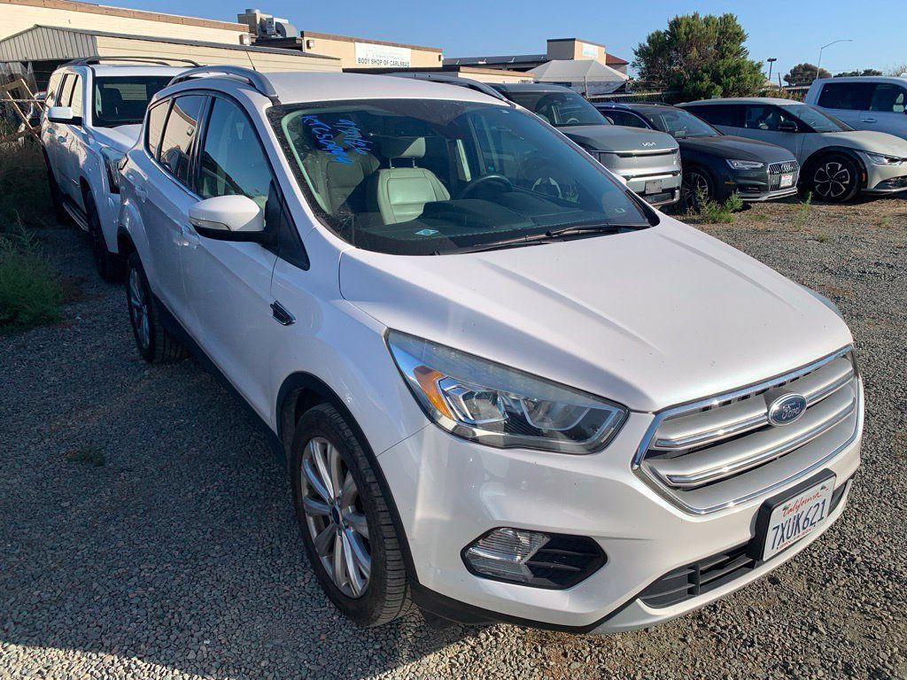 Used 2017 Ford Escape Titanium FWD image 4
