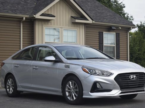 Used 2018 Hyundai Sonata SE FWD image 4