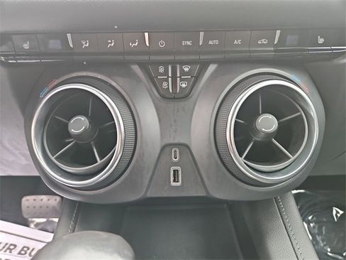 Certified 2019 Chevrolet Blazer LT image 18