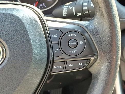 Used 2021 Toyota RAV4 XLE image 26