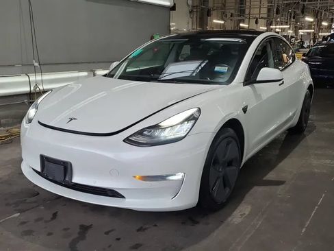 Used 2022 Tesla Model 3 Long Range AWD/4WD image 1
