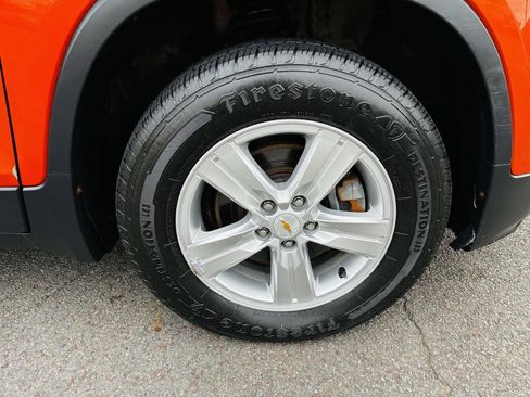 Used 2015 Chevrolet Trax LT w/ LT Sun and Sound Package image 37