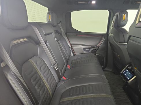 Used 2023 Rivian R1T Adventure image 22