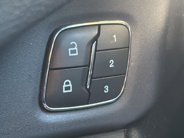 Used 2021 Ford Expedition Max Limited AWD/4WD image 31