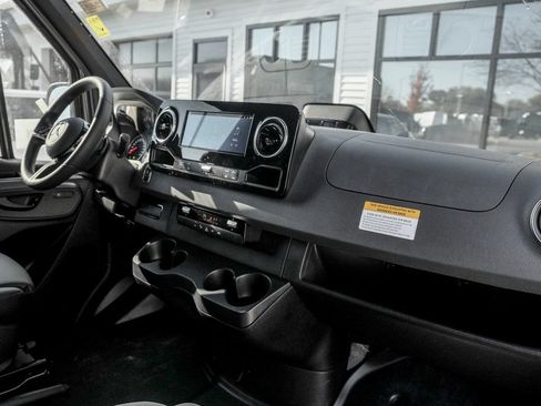 Used 2026 Mercedes-Benz Sprinter 2500 image 19