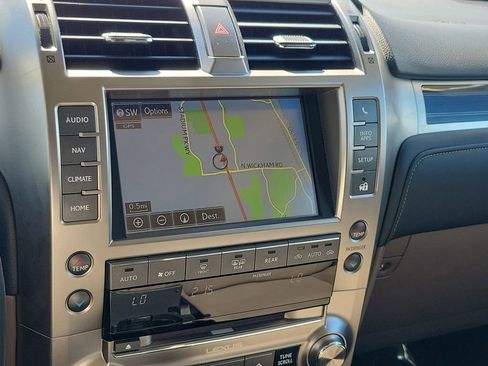 Used 2021 Lexus GX 460 Premium w/ Premium Package image 24