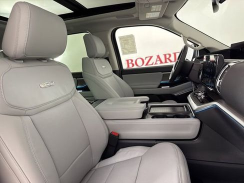 New 2025 Ford Expedition Max Platinum w/ Driver's Package image 19