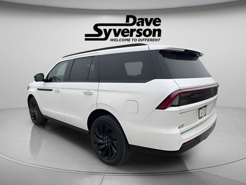 Used 2025 Lincoln Navigator Reserve w/ Jet Appearance Package AWD/4WD image 6