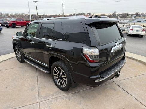Used 2017 Toyota 4Runner Limited image 10