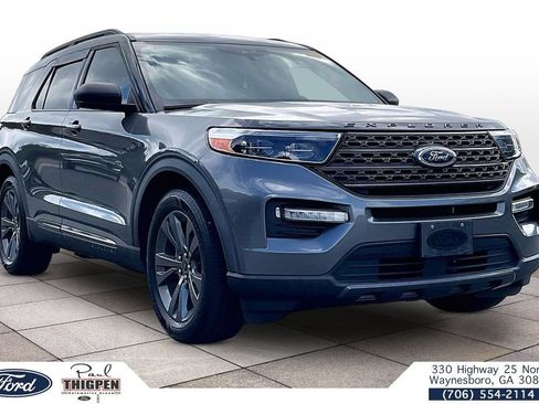 Used 2021 Ford Explorer XLT w/ Equipment Group 202A RWD image 1