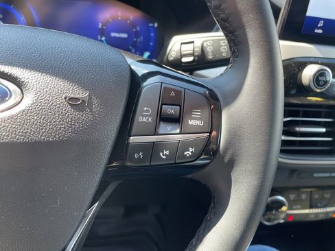 Used 2022 Ford Escape SEL w/ Technology Package AWD/4WD image 28