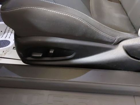 Used 2022 Chevrolet Camaro LT RWD image 30