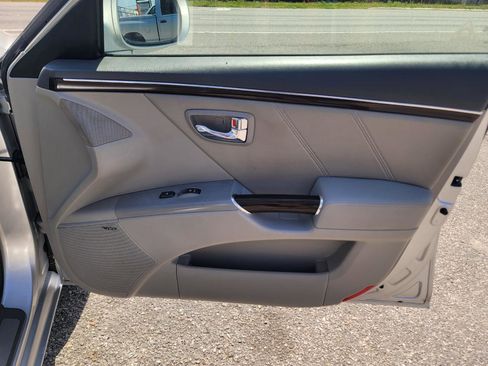 Used 2009 Hyundai Azera Limited w/ Ultimate Pkg 3 FWD image 17