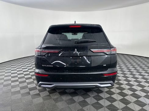 New 2026 Mitsubishi Outlander SE image 6
