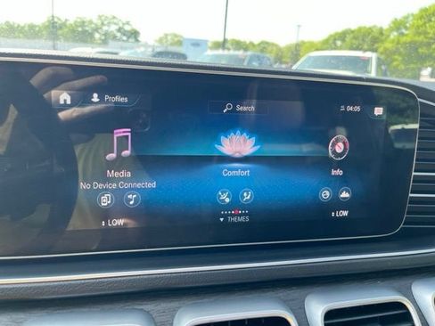 Used 2022 Mercedes-Benz GLS 450 4MATIC image 36