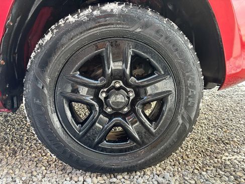 Used 2011 Toyota RAV4 4WD image 8