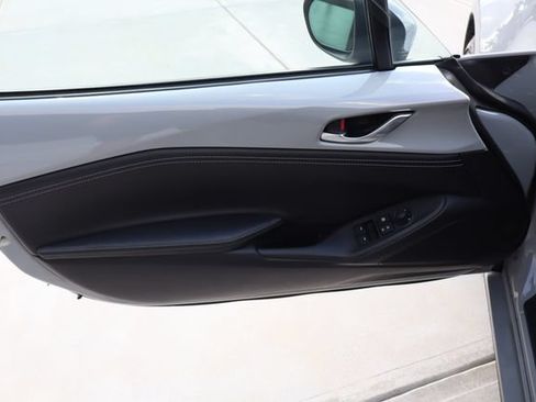 Used 2025 MAZDA MX-5 Miata RF Grand Touring RWD image 19