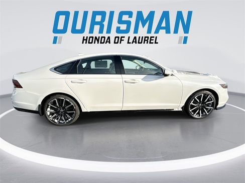 New 2025 Honda Accord Touring image 9