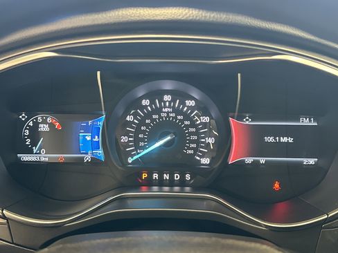 Used 2017 Ford Fusion SE w/ Fusion SE Technology Package image 33