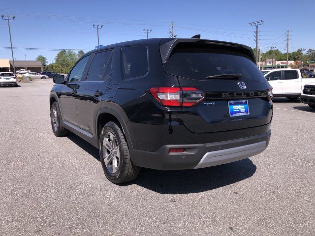 Certified 2025 Honda Pilot EX-L image 4