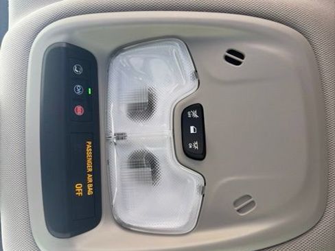 Used 2022 Buick Encore GX Select AWD/4WD image 24