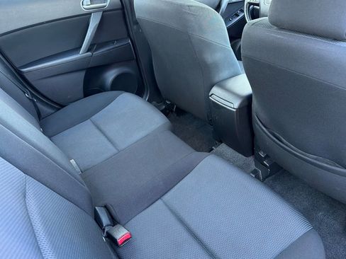 Used 2010 MAZDA MAZDA3 i Touring image 27