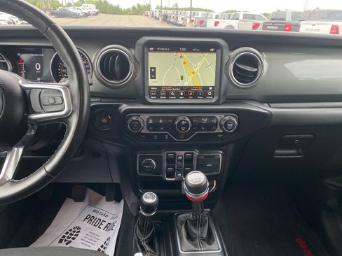 Used 2022 Jeep Wrangler Unlimited Sahara w/ Cold Weather Group AWD/4WD image 27